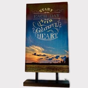GIFT CRAFT “Start each day with a grateful heart” on canvas stand.